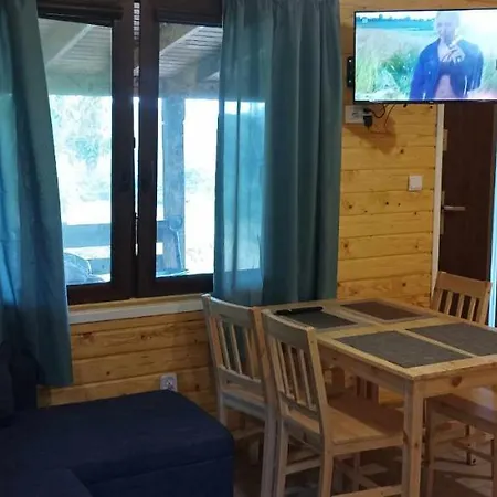 別荘 Zielenina Lesny *