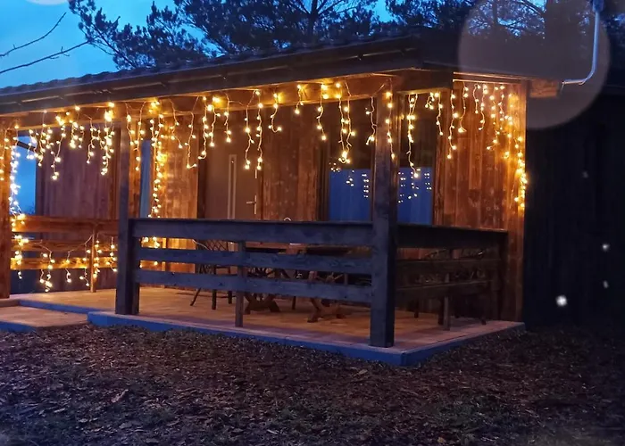 بيت للعطل Zielenina Lesny Mierzeszyn