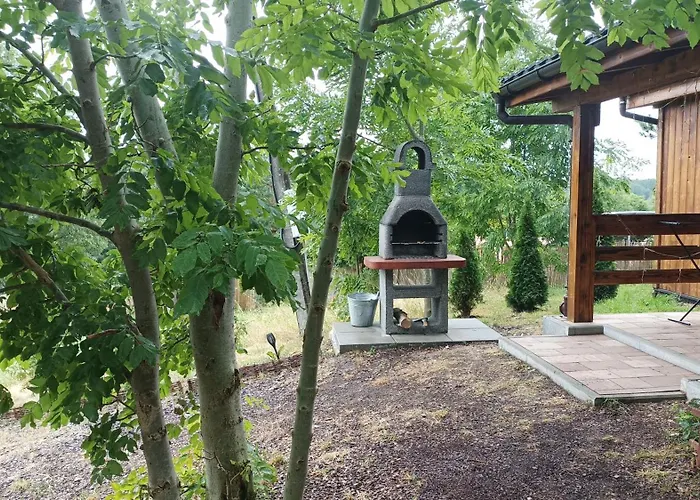 بيت للعطل Zielenina Lesny Mierzeszyn